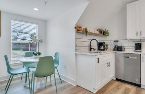 Tulane - Gravier Hotel | Spectacular Suites Sleep 20 Near Fq W Pool