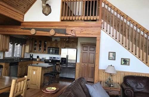 Chestnut Springs Ski Chalet | Spectacular Ski Chalet, 3 BR, 2.5 Bath, Great Location.