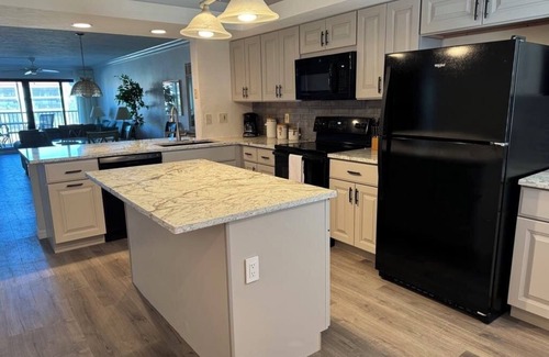 Sanibel Condo | Spectacular view from this 3rd floor unit at Pointe Santo de Sanibeln#20-23323
