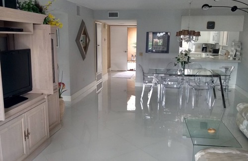 Rancho Mirage Condo | Spectacular view, steps to pool/jacuzzi at Sunrise Country Club-winter available