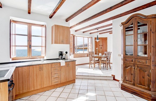 Playa Quemada Villa | Spectacular Villa el Pescador with Wi-Fi, Terraces and Pool