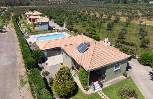Gythio House | Spedion Villa - Near to sea villas with heated swimming pool