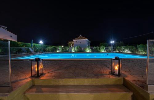 Gythio House | Spedion Villa - Near to sea villas with heated swimming pool