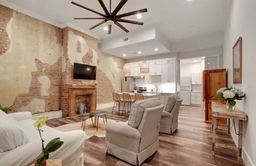 French Quarter Condo | Spellbound Suite
