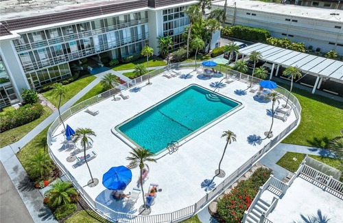 Sarasota Condo | Spend a few month at the beach! 2BR/2Ba, gated beachfront condo with heated pool