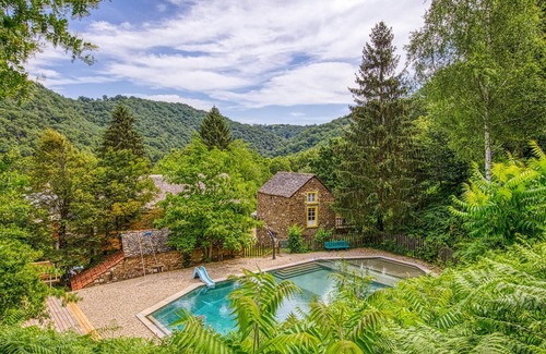 Mirandol-Bourgnounac House | Spend a lovely break close to nature in this holiday home with access to the pool.
