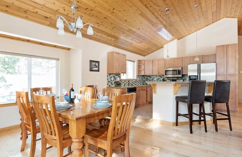Kings Beach Ski Chalet | Spend Fall at King's Beach! Sunny Cabin with private hot tub in King's Beach