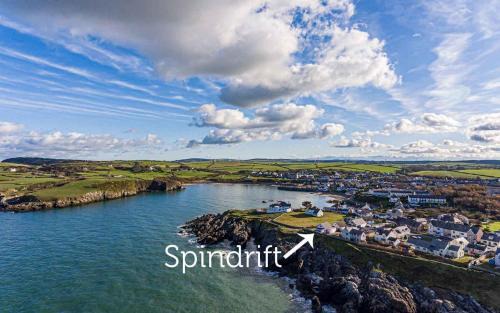 Cemaes Bay House | Spin Drift
