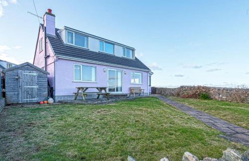 Cemaes Bay House | Spin Drift