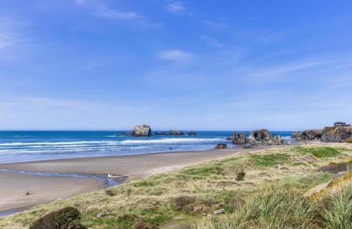 Bandon House | Spindrift Oceanfront Home - The Helm
