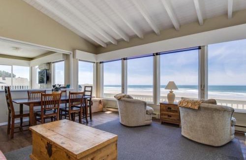 Bandon House | Spindrift Oceanfront Home - The Helm
