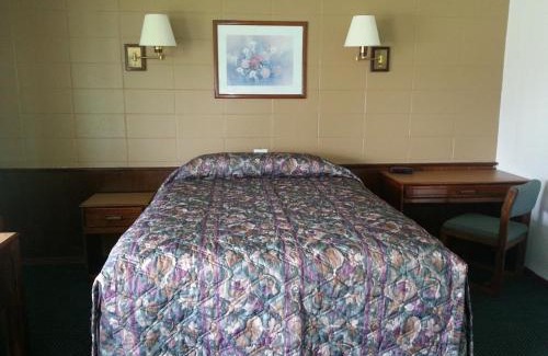 Baraboo Hotel | Spinning Wheel Motel