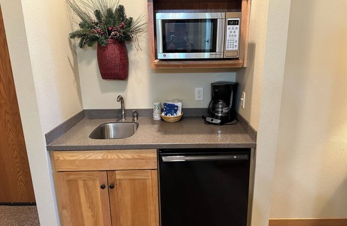 Eagle River Apartment | Spirit of the Northwoods by Eagle Waters Resort