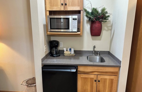 Eagle River Apartment | Spirit of the Northwoods by Eagle Waters Resort