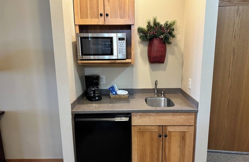 Eagle River Apartment | Spirit of the Northwoods by Eagle Waters Resort