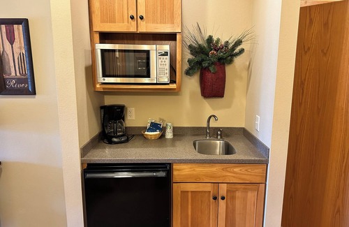 Eagle River Apartment | Spirit of the Northwoods by Eagle Waters Resort