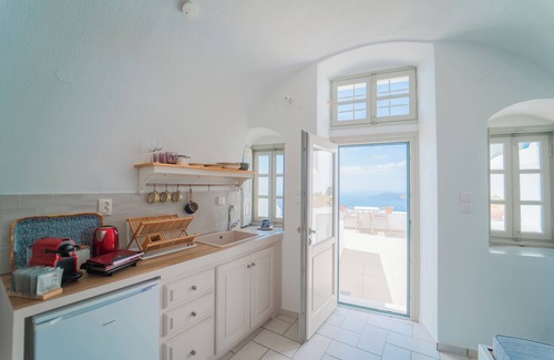 Imerovigli House | Spitia Tzitzi