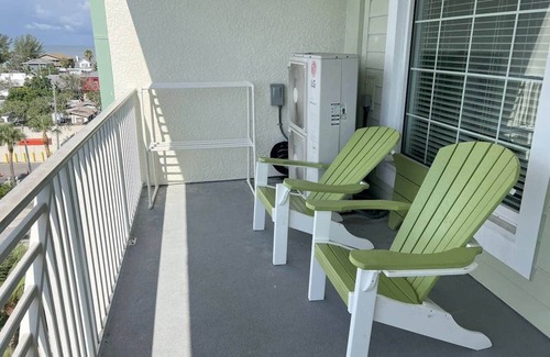 Indian Rocks Beach Apartment | Splash Harbour Waterfront Condo, Harbourside #7717