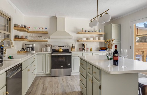 Asheville House | Splash House - Heated Pool, Hot Tub, Pickleball, Movie Theater