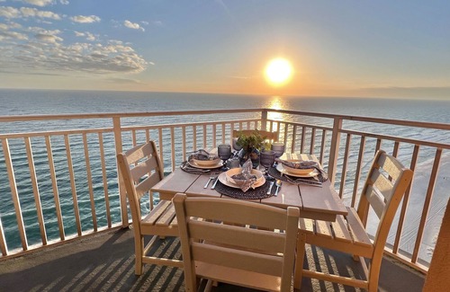 West Panama City Beach Condo | Splash Resort , 2 Beachfront Master bedrooms, 3 Balconies, Free Beach Chair Set