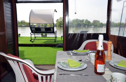 Cukarica Apartment | Splav Advance Sunset River House
