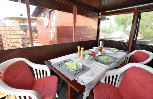 Cukarica Apartment | Splav Advance Sunset River House