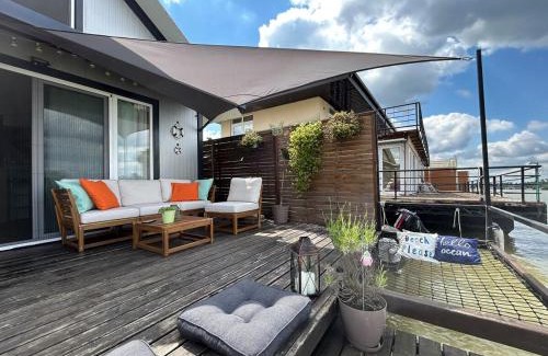 Ostruznica House | Splav Casa Luna