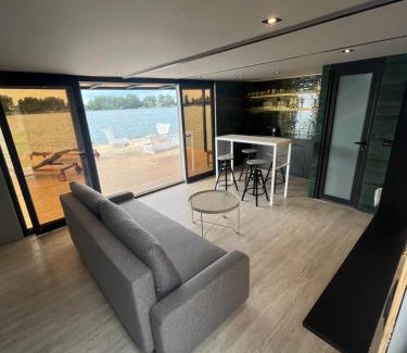 Cukarica Apartment | Splav Shoom