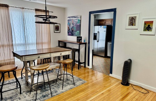 Aspen Hill Condo | Splendid 2bed 2bath condo in Silver Spring with free Parking laundry and AC WiFi