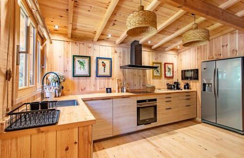 L'Herbe Villa | Splendid Cabane de la Vigne !