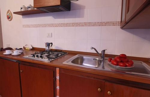 Gualdo Cattaneo Cottage | Splendid Farmhouse in Gualdo Cattaneo with Hot Tub