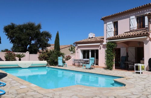 Six-Fours-les-Plages House | Splendid villa in a quiet area 800 meters from the beach and the port of Brusc