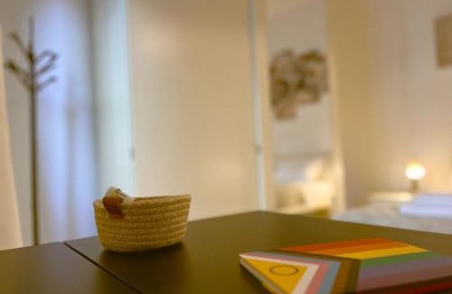 Santa Croce Apartment | Splendid “True Venice Apartment” overlooking water