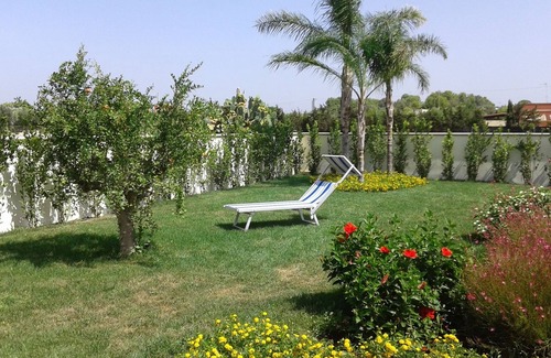 Torre San Giovanni Villa | SPLENDID VILLA SURROUNDED BY GREEN