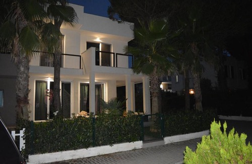 Golem Villa | Splendida Villa con giardino sulla spiaggia