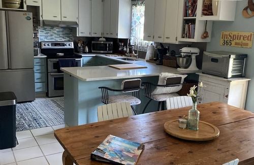 Gulf Breeze House | Split floor plan! 6 miles to beach bridge! Clean, cozy and COMFORTABLE.