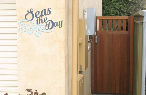Moana Apartment | Spoil yourself! Gateway- McLaren Vale wineries, Moana Beach & Onkaparinga Gorge!