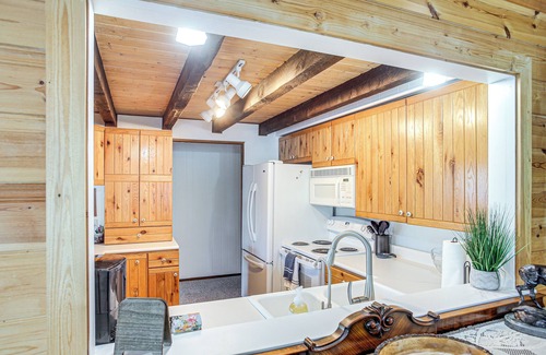 Post Falls Cabin | Spokane River Access & Fire Pit: Post Falls Cabin