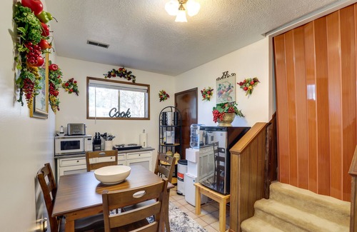 Spokane Valley Apartment | Spokane Valley Vacation Rental w/Shared Pool!