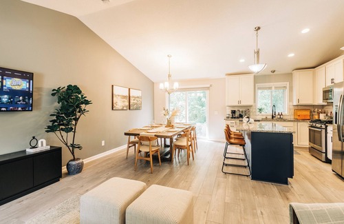 Blaine House | Sports Twin Cities Suburban Escape: 4BR w/Game Room & Big Yard Near NSC & TPC