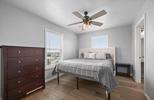 Golden Meadow House | Sportsman's Paradise