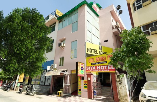 Jaipur District Hotel | SPOT ON 76159 Siya Hotel