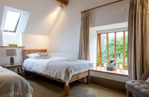 Hook Norton House | Spring Barn