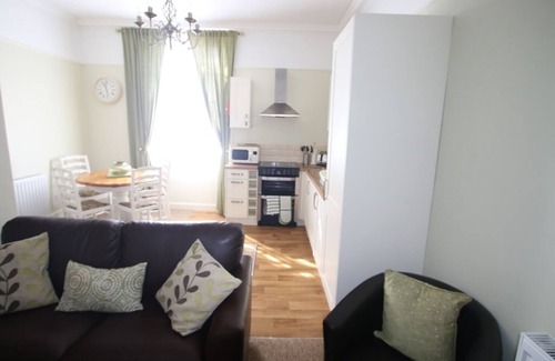 Gosport Apartment | Spring Garden Holiday Apartments