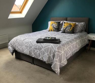Dudley Apartment | Spring House - Staycation - Perfect for Contractors & Families - 2 Parking Spaces