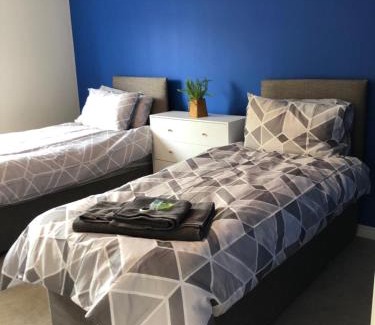 Dudley Apartment | Spring House - Staycation - Perfect for Contractors & Families - 2 Parking Spaces