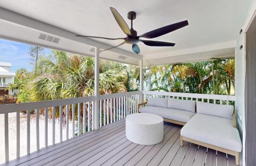 Anna Maria House | Spring Oasis