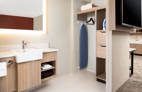 Downtown Dallas Hotel | SpringHill Suites Dallas Downtown/West End