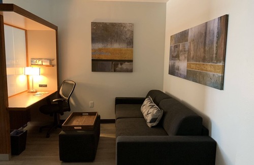 Baytown Hotel | SpringHill Suites Houston Baytown