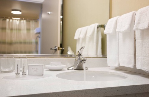 Hawthorne Hotel | SpringHill Suites Los Angeles LAX/Manhattan Beach